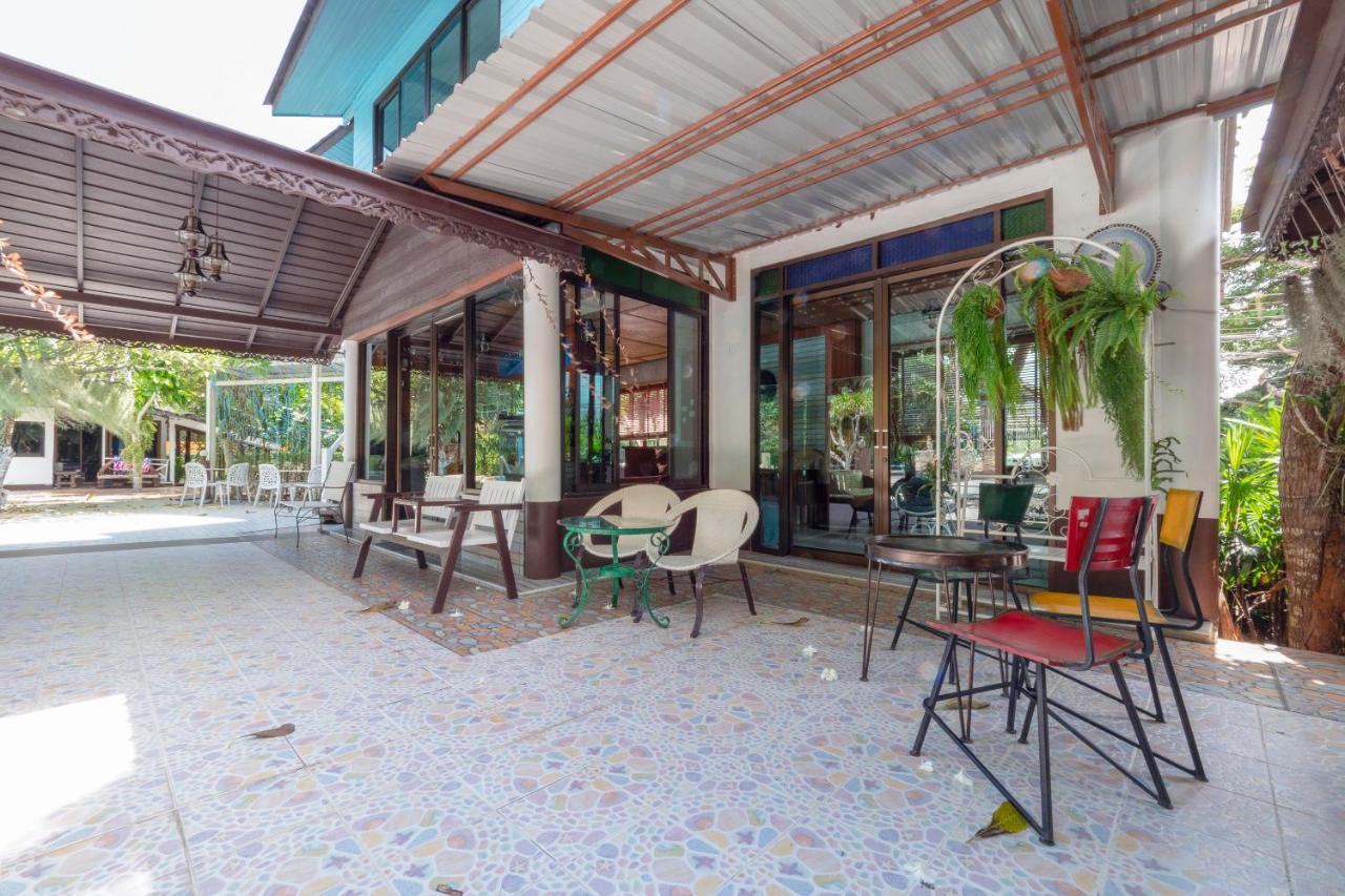 Capital O 418 Saksaitarn Resort Rayong Exterior foto